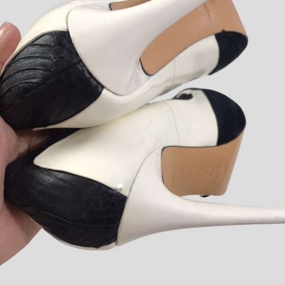 L.A.M.B. Black and White "Janey" Pumps size 10 - Picture 10 of 12